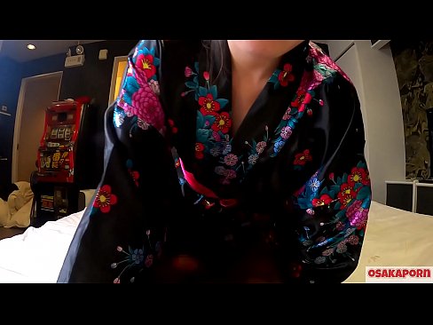 ❤️ Keçika ciwan a cosplay ji seksê hez dike ku bi orgazmê bi şûjinek di hespêk û blowjob de. Keçika Asyayî ya bi pisîka porî û bi cil û bergên kevneşopî yên Japonî di vîdyoya amator de ku masturbasyona bi pêlîstokên qijikê nîşan dide. Sakura 3 OSAKAPORN. ❤ Kalîteya porno li me ❌❤
